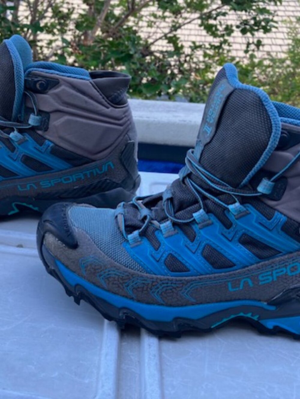 La Sportiva Ultra Raptor II Mid GTX Hiking Boots - Women's
